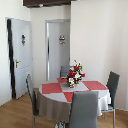 Appartement Maison Du Dauphin 1534 Troyes